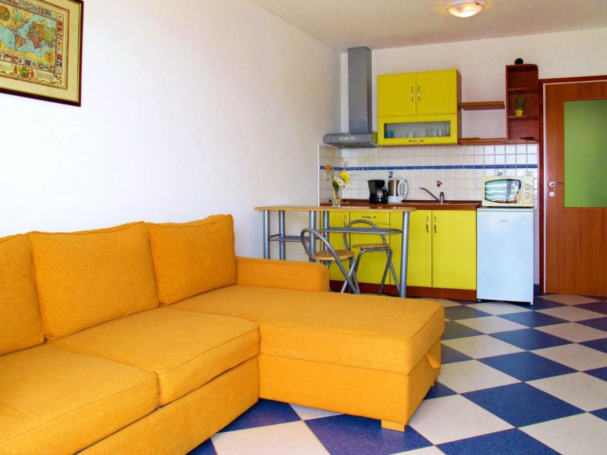 Apartment Chantal - Rac150 By Interhome 라벡 외부 사진